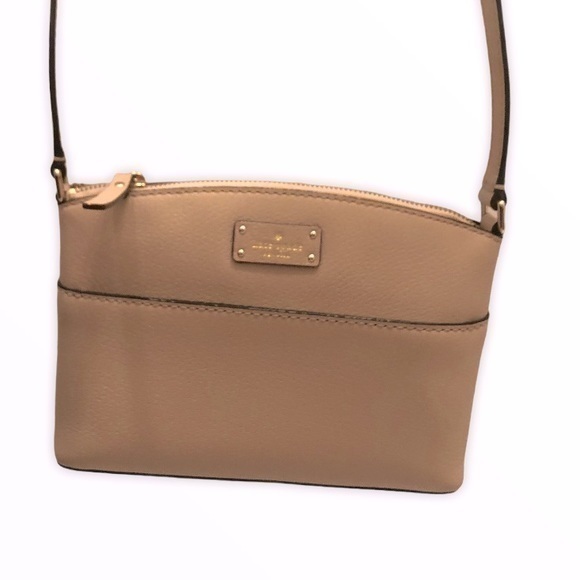 kate spade Handbags - Kate spade crossbody bag